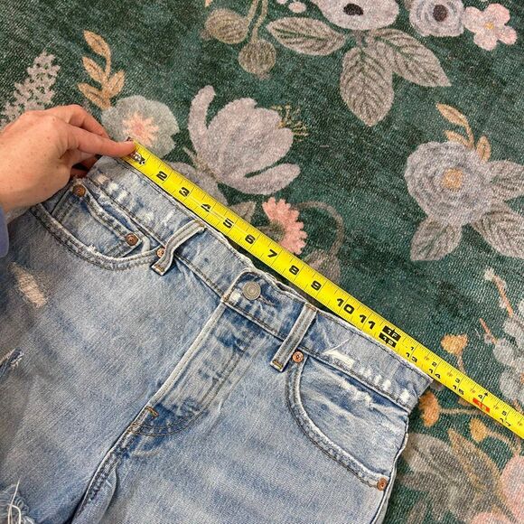 Levi's Jean Shorts Womens Size 27 Blue Denim High Rise Wedgie Distressed Cut Off - Picture 7 of 13